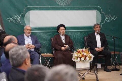 تصاویر دیدار وزیر نیرو با نماینده ولی فقیه در لرستان