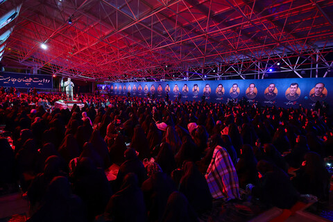 تصاویر/ آغاز برنامه شب های پر ستاره در تبریز