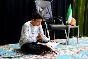 تصاویر/ مراسم گرامیداشت هفته دفاع مقدس در مدرسه علمیه تکاب