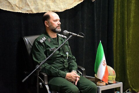 تصاویر/ مراسم گرامیداشت هفته دفاع مقدس در مدرسه علمیه تکاب