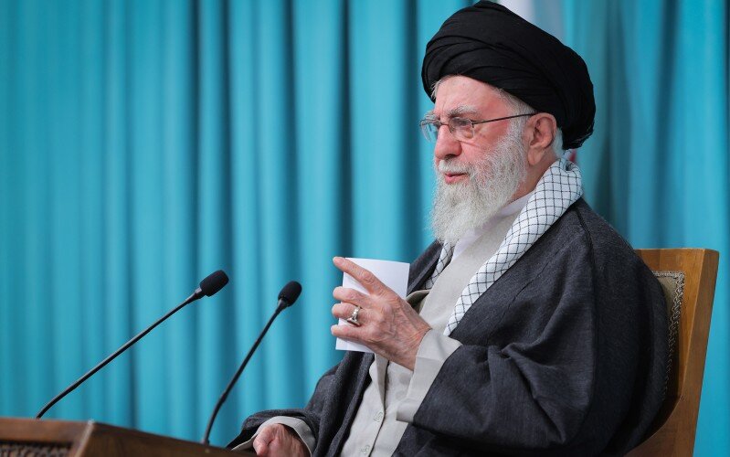 قائد الثورة: ما تريده أمريكا ليس تفاوضًا بل فرض وإملاء