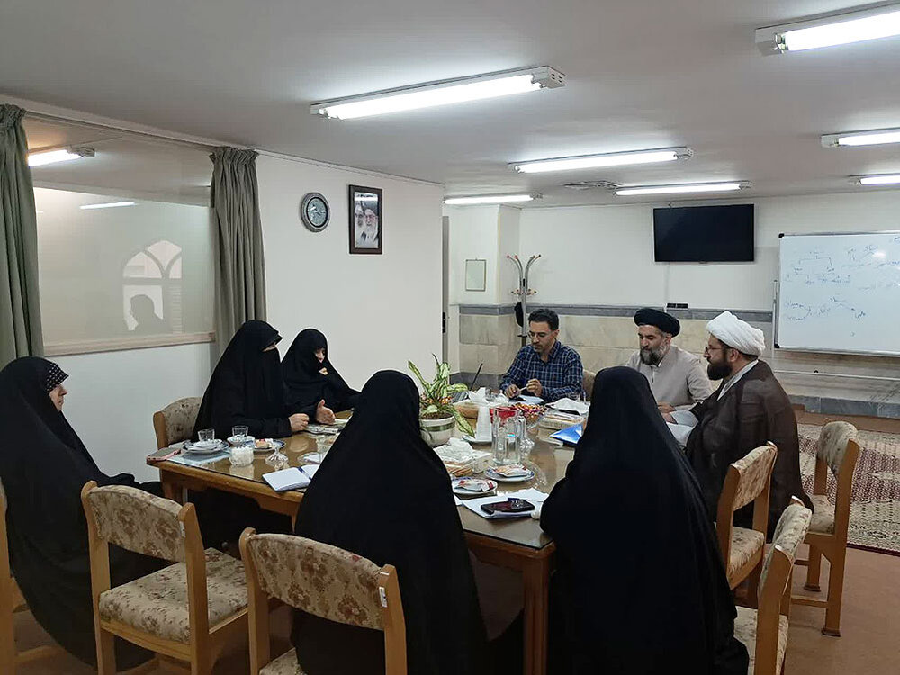 تعامل و هم افزایی جامعه الزهرا (س) با قرارگاه ملی مسجد