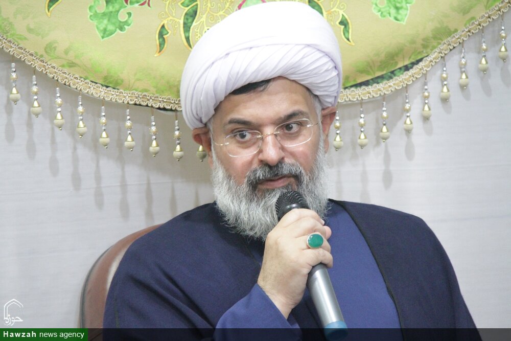 طلبگی عهد الهی و فرصتی ارزشمند برای سربازی امام زمان(عج) است