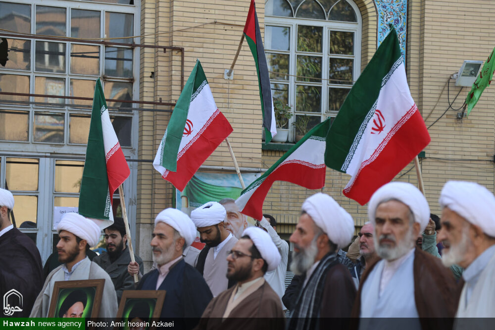 طلاب همدان در صف اول دفاع از رهبری