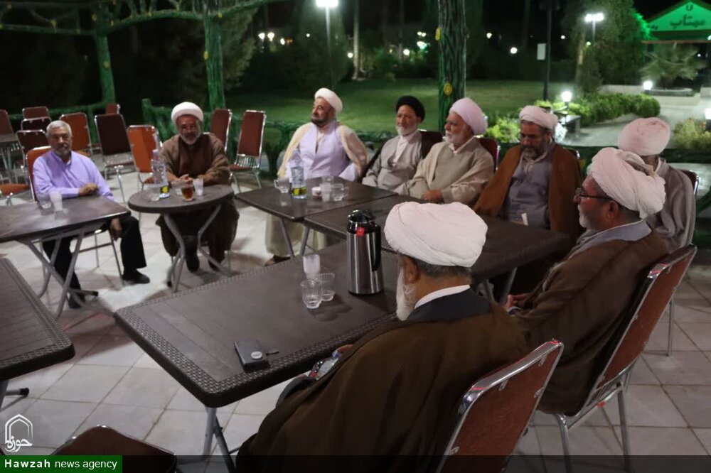 وحدت ملت ایران حول محور ولایت، دشمن را وادار به عقبنشینی کرد + عکس