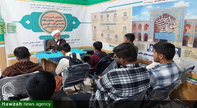 علم، ادب و مناعت‌طبع سه رکن اصلی سلوک طلبگی است