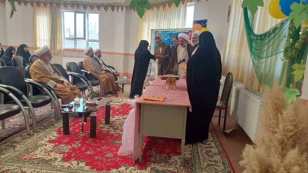 تصاویر/ آیین بازگشایی سال تحصیلی جدید مدرسه علمیه فاطمیه نقده