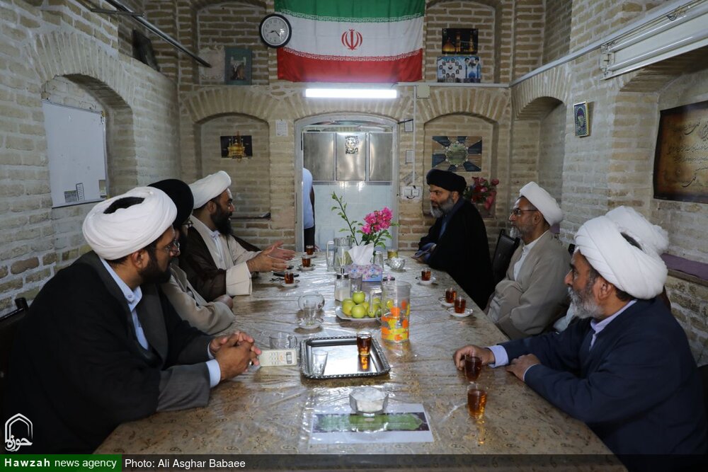 تصاویر/ دیدار مدیر معاونین حوزه علمیه استان یزد با کادر مدرسه علمیه امام خمینی (ره)
