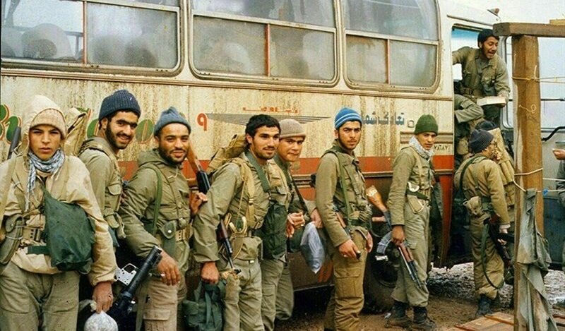 روایتی از اولین مدرسه انقلاب و معلمی که شهید شد