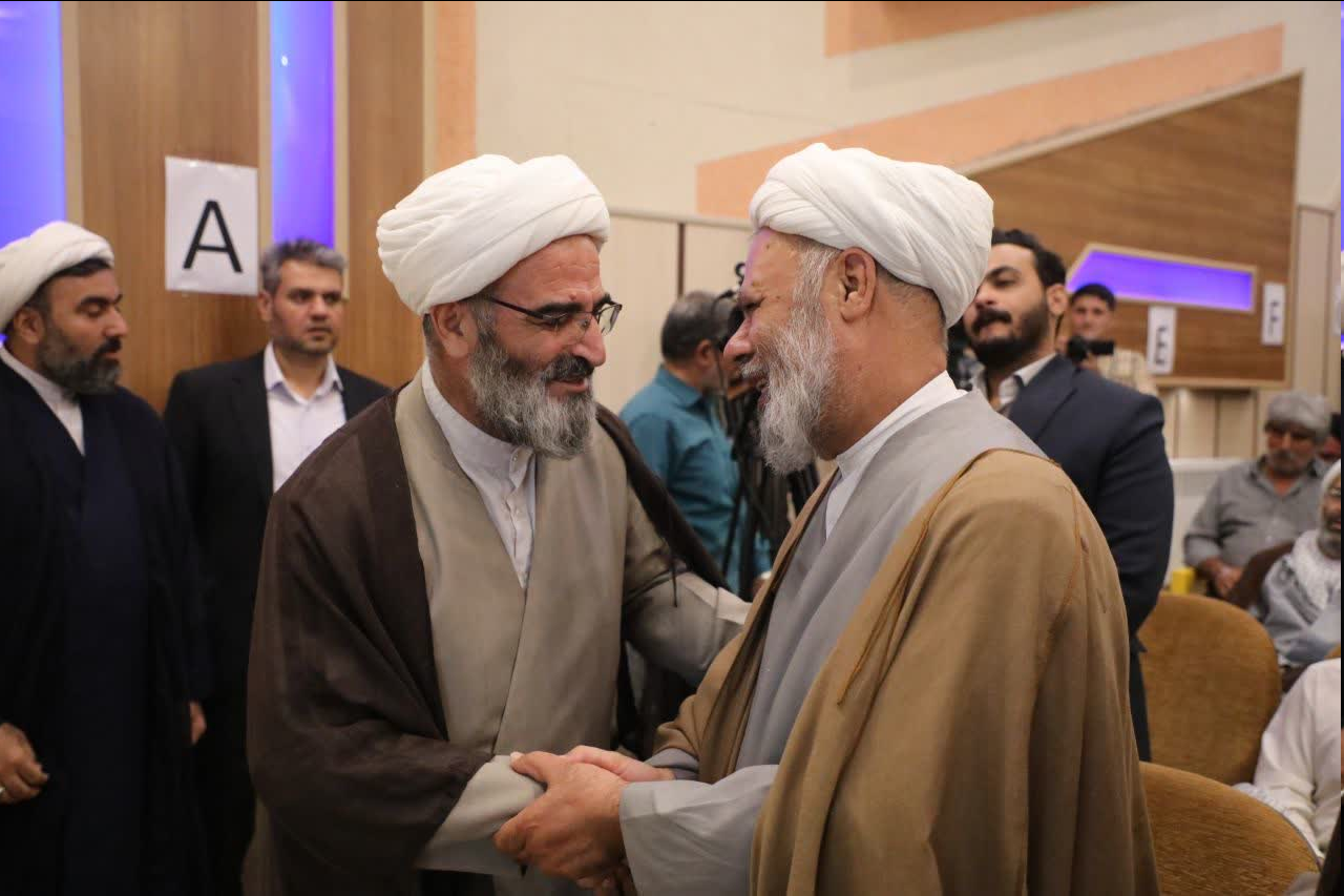 آیین رونمایی از کتاب «روز تشییع» برگزار شد