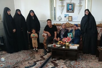 تصاویر/یادواره شهدای خانگی در منزل شهید شریفی در ساوه