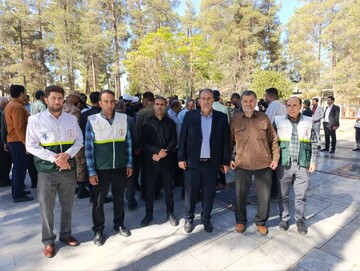 تصاویر/ عطرافشانی گلزار شهدای کوهدشت