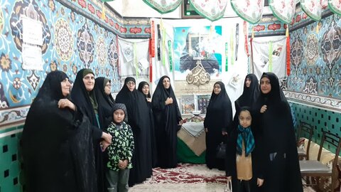 تصاویر/محفل عاشورایی خادمیاران آران و بیدگلی با شهید قریشی در گلزار شهدای نوش آباد