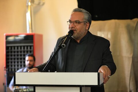 تصاویر / دیدار امام جمعه آبیک با خانواده شهید وبرگزاری مراسم یاد یاران