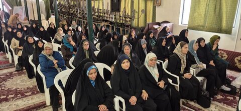 تصاویر / دیدار امام جمعه آبیک با خانواده شهید وبرگزاری مراسم یاد یاران