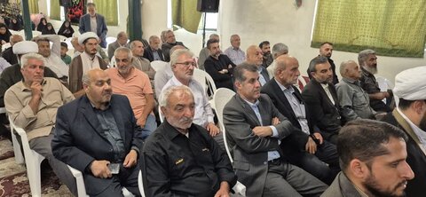 تصاویر / دیدار امام جمعه آبیک با خانواده شهید وبرگزاری مراسم یاد یاران