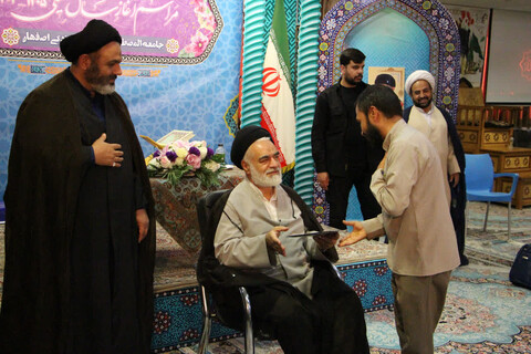 تصاویر|مراسم آغاز سال تحصیلی جامعه المصطفی شعبه اصفهان