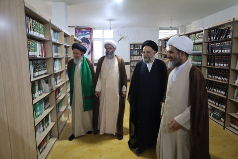 تصاویر/ بازدید آیت الله غروی از مدرسه علمیه امام جعفرصادق (ص) قشم