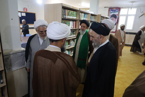 تصاویر/ بازدید آیت الله غروی از مدرسه علمیه امام جعفرصادق (ص) قشم