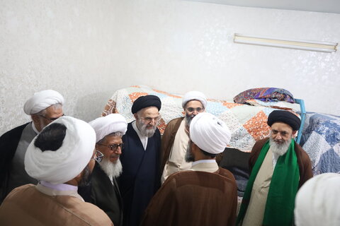 تصاویر/ بازدید آیت الله غروی از مدرسه علمیه امام جعفرصادق (ص) قشم