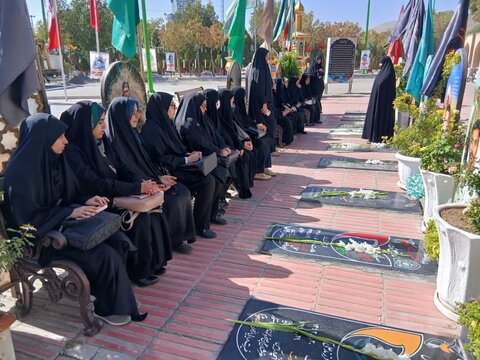 تصاویر/تجدید میثاق با شهدا توسط طلاب مدرسه علمیه فاطمه الزهرا اراک