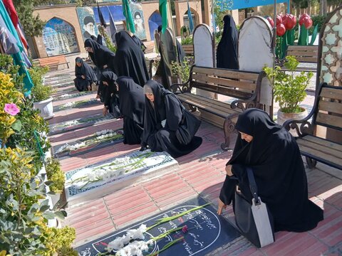 تصاویر/تجدید میثاق با شهدا توسط طلاب مدرسه علمیه فاطمه الزهرا اراک