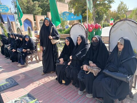 تصاویر/تجدید میثاق با شهدا توسط طلاب مدرسه علمیه فاطمه الزهرا اراک