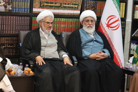 تصاویر/  نشست هم اندیشی اعضای شورای عالی حوزه علمیه استان هرمزگان