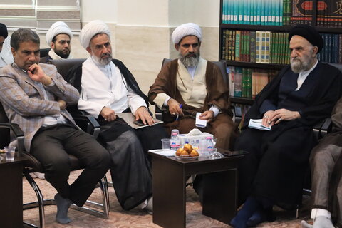 تصاویر/  نشست هم اندیشی اعضای شورای عالی حوزه علمیه استان هرمزگان