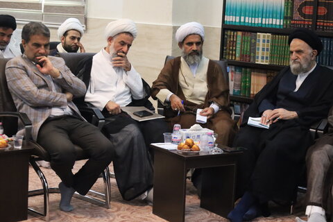 تصاویر/  نشست هم اندیشی اعضای شورای عالی حوزه علمیه استان هرمزگان