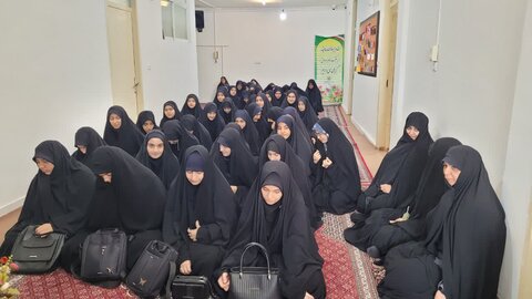 تصاویر/آئین آغاز سال تحصیلی ۱۴۰۵-۱۴۰۴ مدرسه علمیه الهیه ساوه