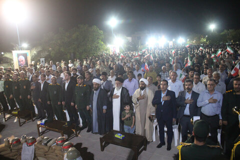 تصاویر/ همایش بزرگ اقتدار دفاع مقدس در دلوار برگزار شد