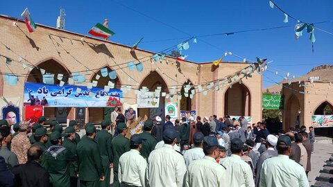 تصاویر/ غبارروبی مزار شهدای گمنام شهرستان بیجار