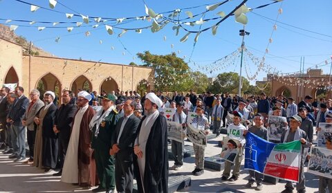 تصاویر/ غبارروبی مزار شهدای گمنام شهرستان بیجار