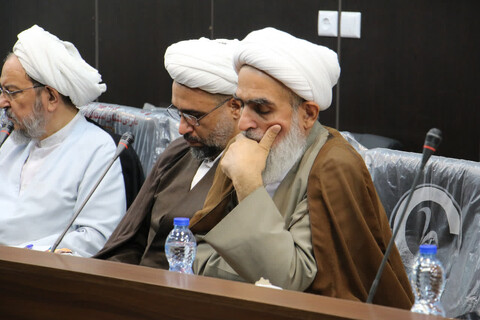 تصاویر| جلسه مدیران مدارس علمیه حوزه علمیه  اصفهان