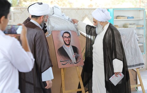 تصاویر/ رونمایی از تصاویر نقاشی دیجیتال شهدای روحانی استان یزد