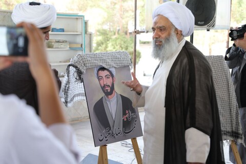 تصاویر/ رونمایی از تصاویر نقاشی دیجیتال شهدای روحانی استان یزد