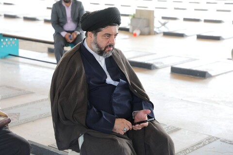 تصاویر/ مراسم غبارروبی و عطرافشانی مزار مطهر شهدا به مناسبت فرا رسیدن هفته دفاع مقدس