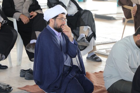 تصاویر/ مراسم غبارروبی و عطرافشانی مزار مطهر شهدا به مناسبت فرا رسیدن هفته دفاع مقدس