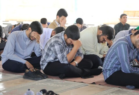 تصاویر/ مراسم غبارروبی و عطرافشانی مزار مطهر شهدا به مناسبت فرا رسیدن هفته دفاع مقدس