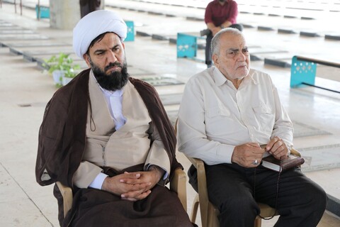 تصاویر/ مراسم غبارروبی و عطرافشانی مزار مطهر شهدا به مناسبت فرا رسیدن هفته دفاع مقدس