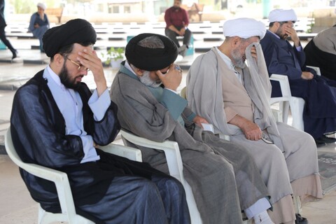 تصاویر/ مراسم غبارروبی و عطرافشانی مزار مطهر شهدا به مناسبت فرا رسیدن هفته دفاع مقدس