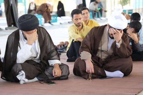 تصاویر/ مراسم غبارروبی و عطرافشانی مزار مطهر شهدا به مناسبت فرا رسیدن هفته دفاع مقدس