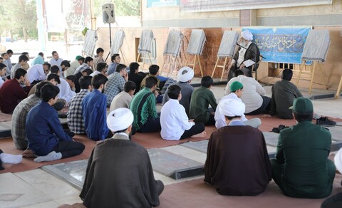 تصاویر/ مراسم غبارروبی و عطرافشانی مزار مطهر شهدا به مناسبت فرا رسیدن هفته دفاع مقدس