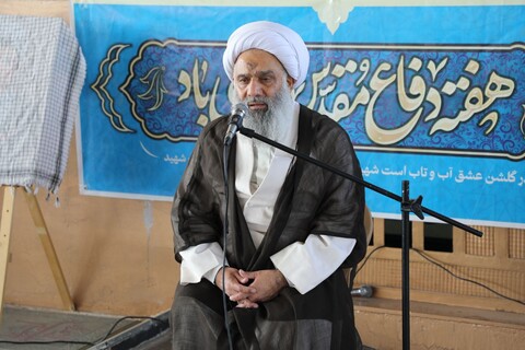 تصاویر/ مراسم غبارروبی و عطرافشانی مزار مطهر شهدا به مناسبت فرا رسیدن هفته دفاع مقدس