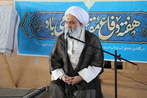 تصاویر/ مراسم غبارروبی و عطرافشانی مزار مطهر شهدا به مناسبت فرا رسیدن هفته دفاع مقدس