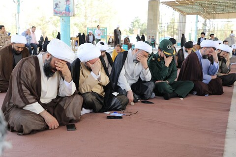 تصاویر/ مراسم غبارروبی و عطرافشانی مزار مطهر شهدا به مناسبت فرا رسیدن هفته دفاع مقدس