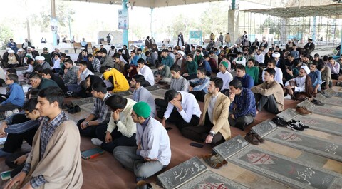 تصاویر/ مراسم غبارروبی و عطرافشانی مزار مطهر شهدا به مناسبت فرا رسیدن هفته دفاع مقدس