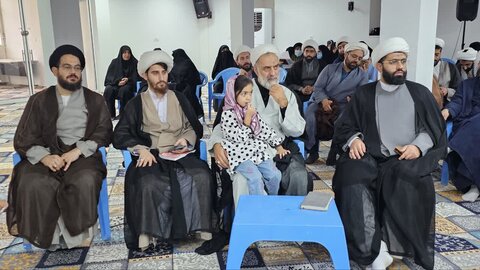 نشست هم‌اندیشی ائمه شبکه امامت و بانوان فعال مسجدی در یزد برگزار شد