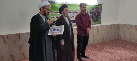 تصاویر گردهمایی مسئولان ستادهای برگزاری نماز جمعه  لرستان